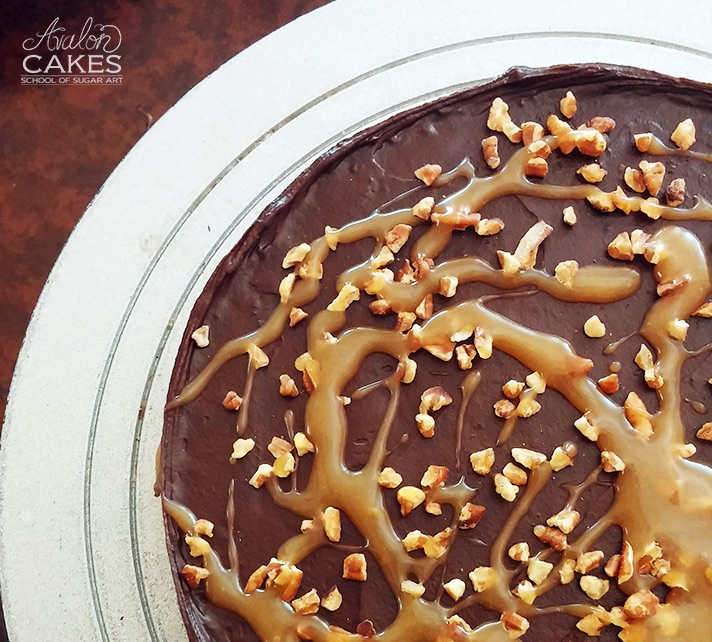 best-caramel-turtle-chocolate-cake-ever-decilous-easy-pecans-yum